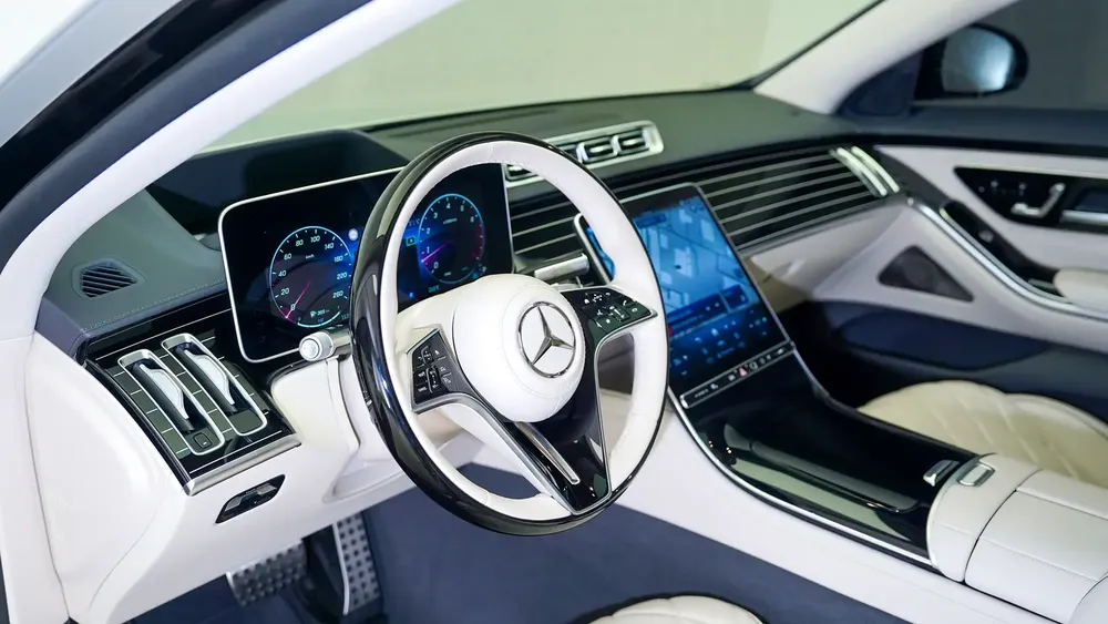 S500 AMG Line | AED 7,826 PM | Warranty  Service March 2029 | GCC - Image 4