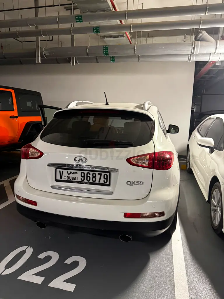 Infinity Q50 at good condition- less used clean - Image 10