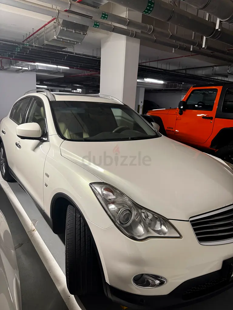 Infinity Q50 at good condition- less used clean - Image 11