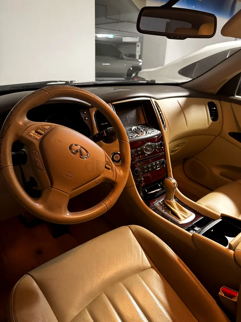 Infinity Q50 at good condition- less used clean - Image 4