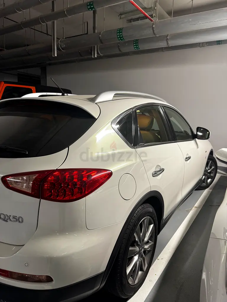 Infinity Q50 at good condition- less used clean - Image 9