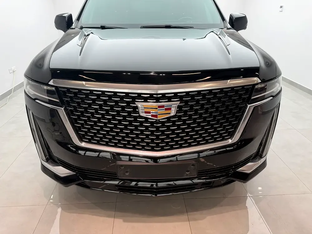 Cadillac Escalade Luxury 2021 GCC Specs - Excellent Condition - Image 5