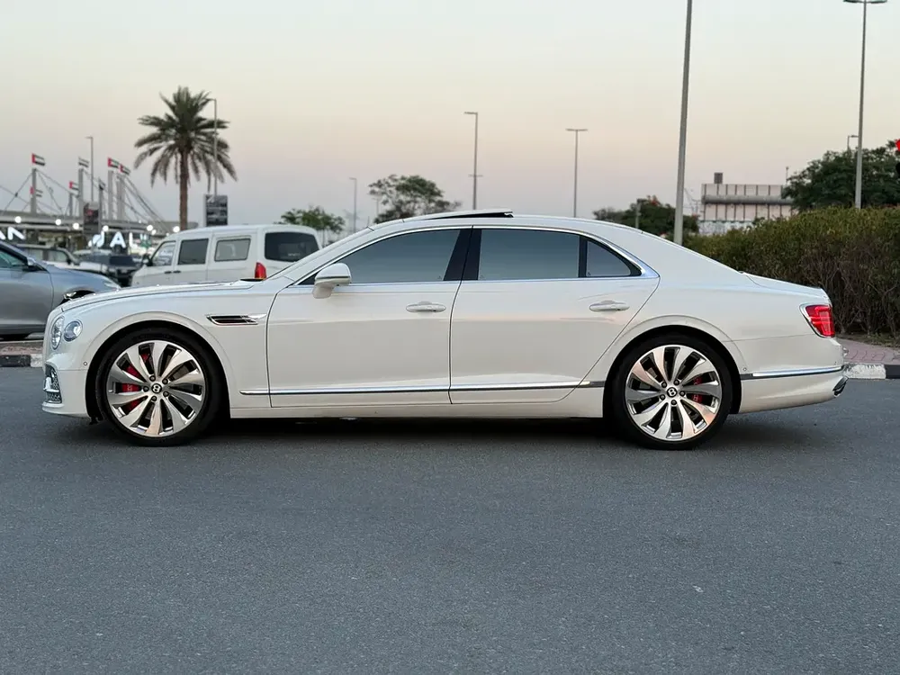 Bentley Flying Spur V8 S 2022 - Korean Specs - GCC Stock - Image 7