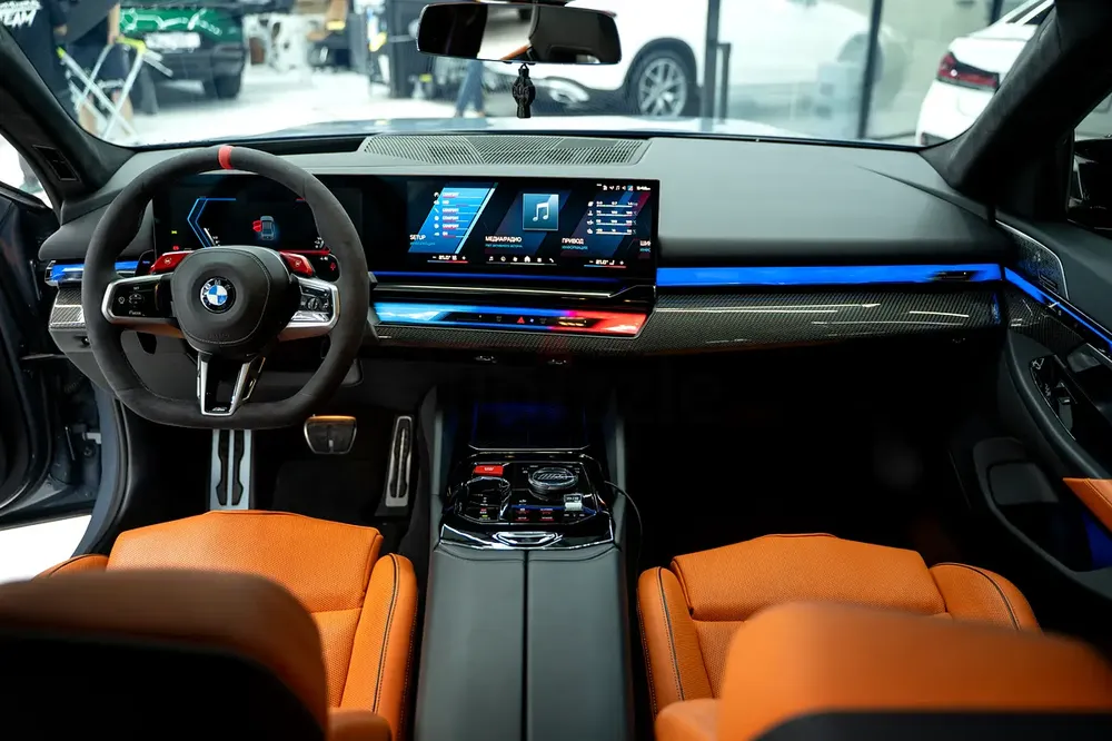 BMW M5  |  2026  | GCC  | Warranty and service contract - Image 12