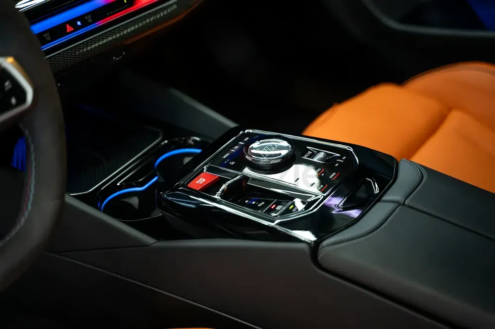 BMW M5  |  2026  | GCC  | Warranty and service contract - Image 17