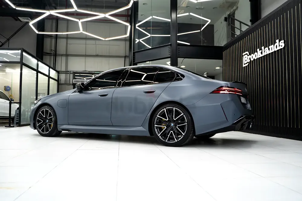 BMW M5  |  2026  | GCC  | Warranty and service contract - Image 4