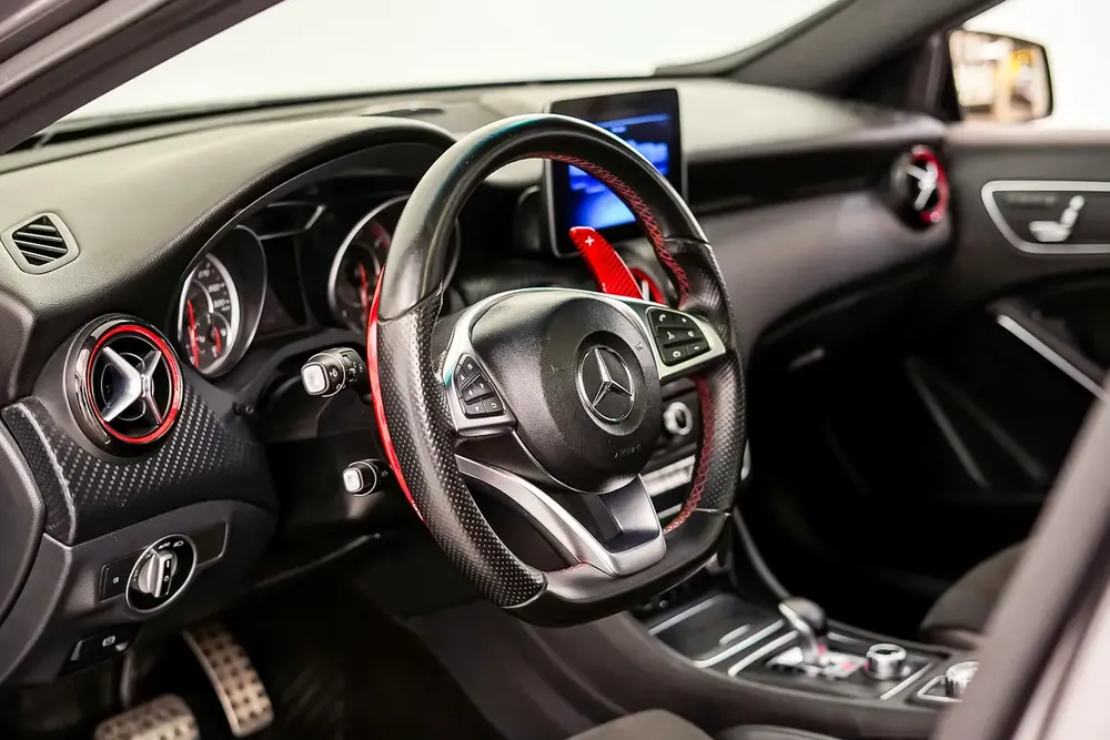 AED 1237 PM | MERCEDES BENZ A45 4MATIC AMG 2018 | PRISTINE CONDITION | 2 YEAR WARRANTY - Image 11