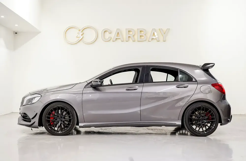 AED 1237 PM | MERCEDES BENZ A45 4MATIC AMG 2018 | PRISTINE CONDITION | 2 YEAR WARRANTY - Image 4