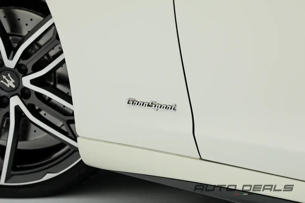 2020 Maserati Quattroporte GTS GranSport | GCC | Service Contract | Smooth Condition | Twin-Turbo V8 - Image 10