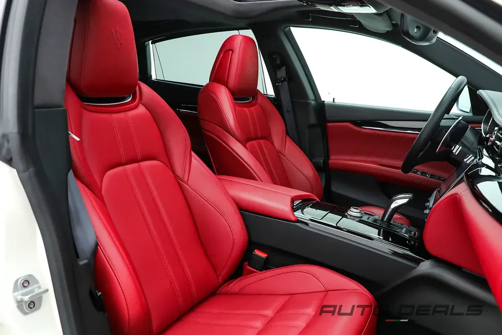 2020 Maserati Quattroporte GTS GranSport | GCC | Service Contract | Smooth Condition | Twin-Turbo V8 - Image 19