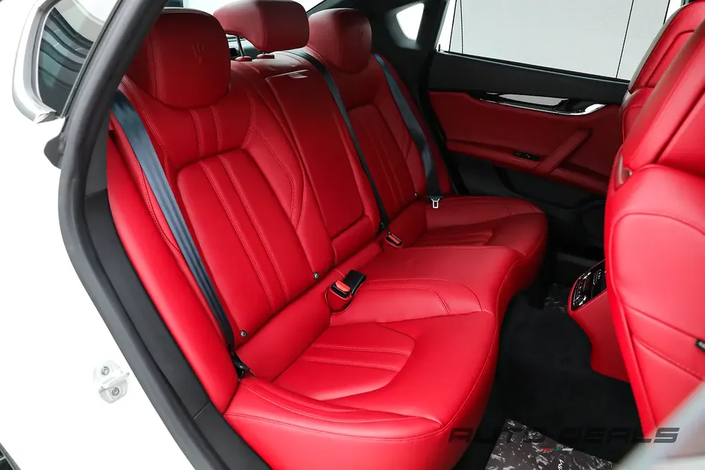 2020 Maserati Quattroporte GTS GranSport | GCC | Service Contract | Smooth Condition | Twin-Turbo V8 - Image 20