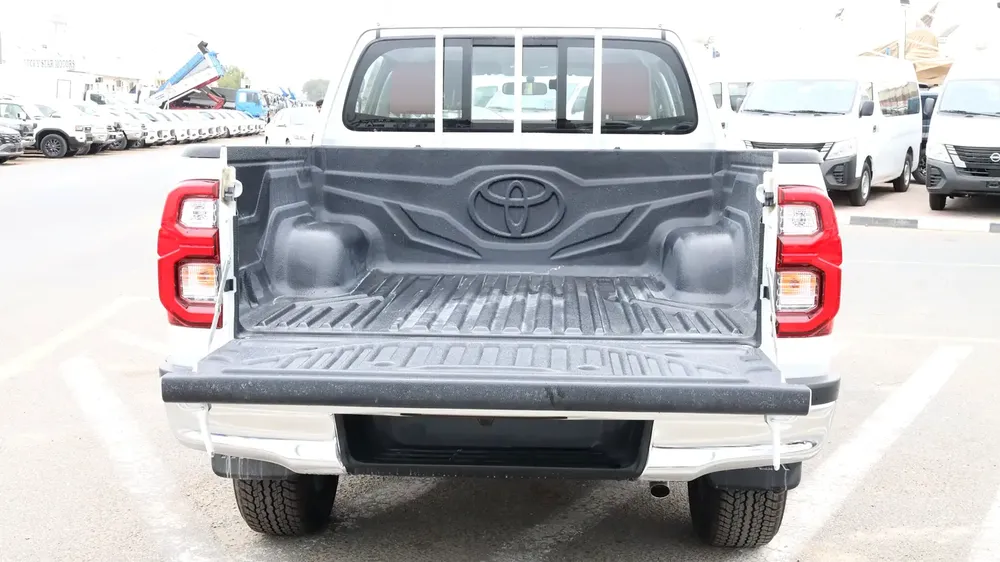 TOYOTA HILUX SR5 GLXS-G 2.7L A/T 2026 - Image 10