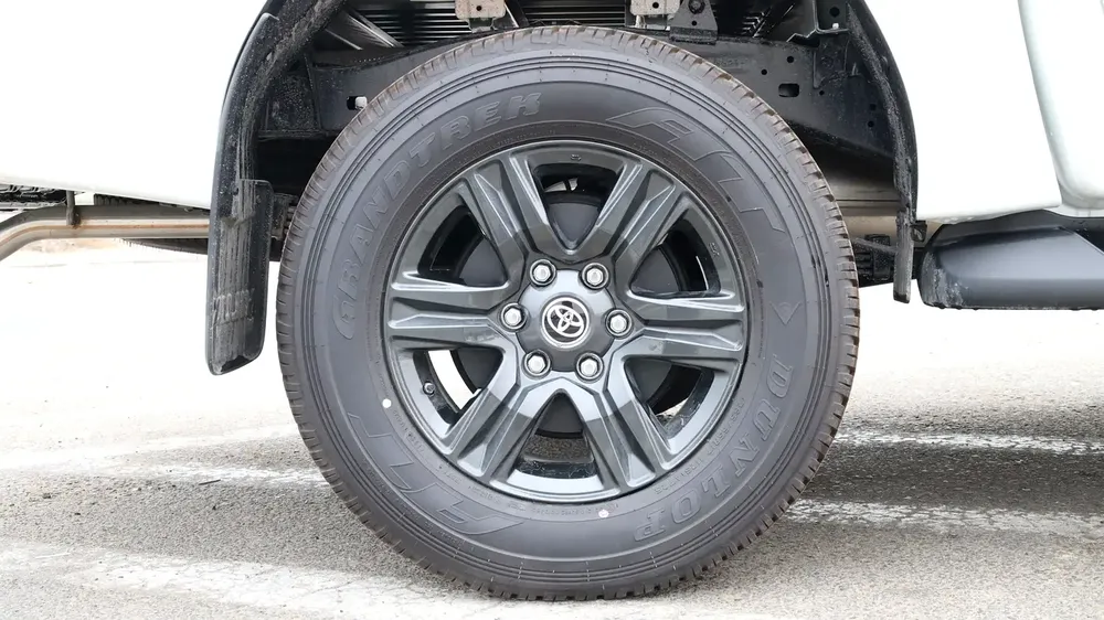 TOYOTA HILUX SR5 GLXS-G 2.7L A/T 2026 - Image 12
