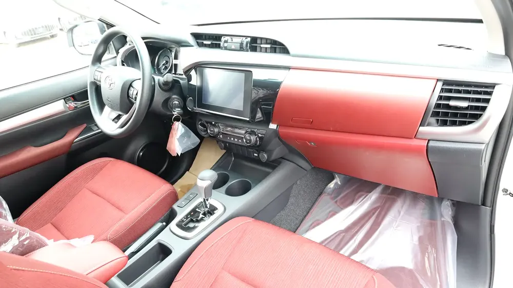 TOYOTA HILUX SR5 GLXS-G 2.7L A/T 2026 - Image 13