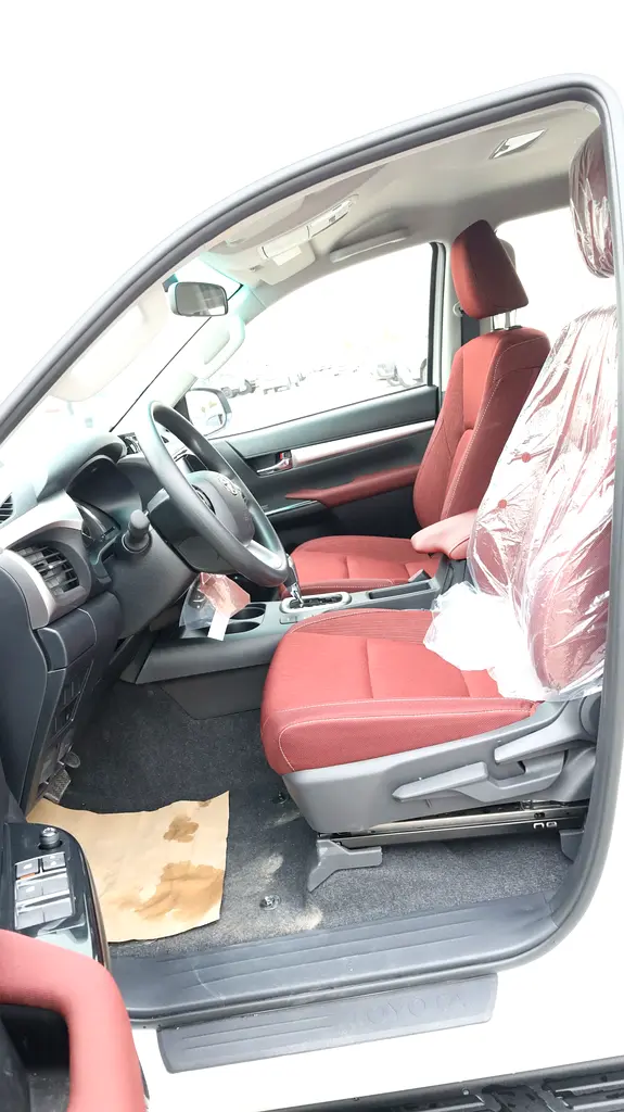 TOYOTA HILUX SR5 GLXS-G 2.7L A/T 2026 - Image 16