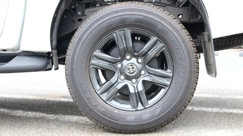 TOYOTA HILUX SR5 GLXS-G 2.7L A/T 2026 - Image 8