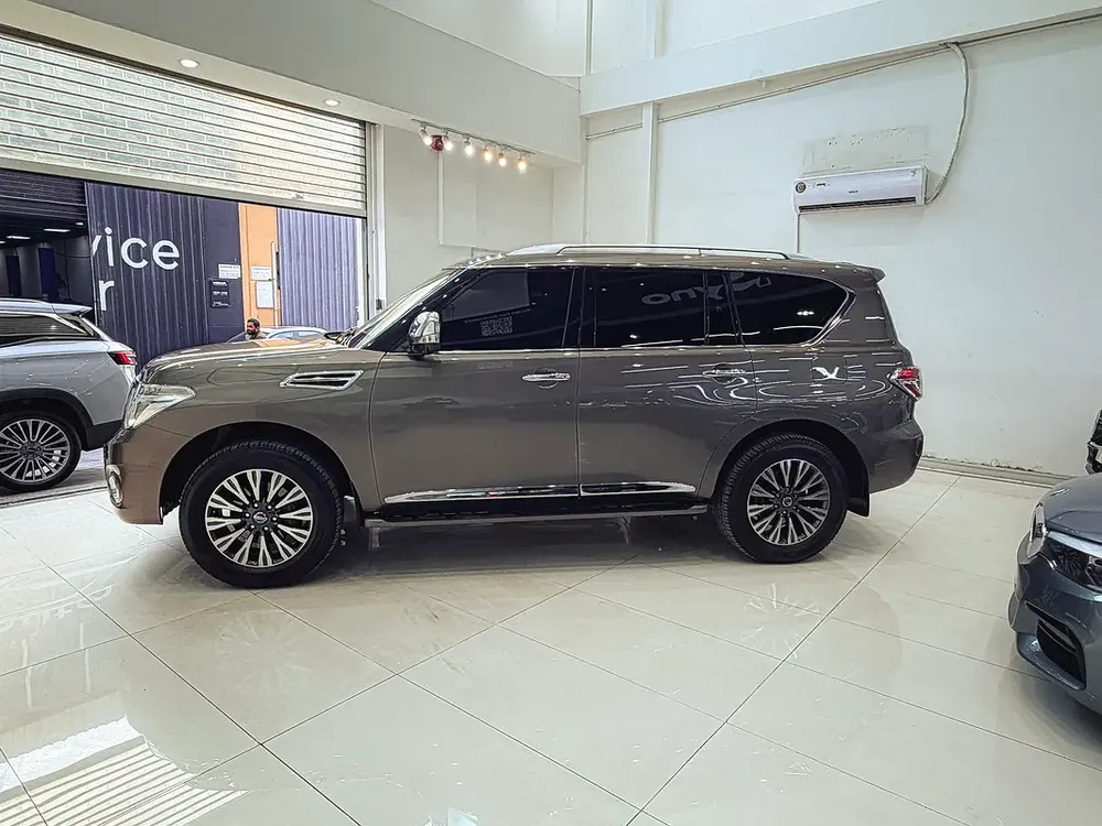 AED 1,800 // 20%DP // 2019 Nissan Patrol SE // *FREE*: Insurance; Registration; Tinting; Salik Tag - Image 6