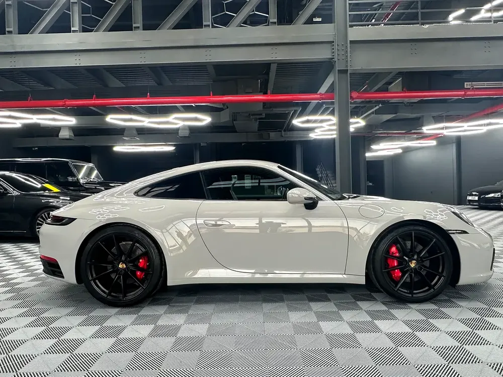 Porsche 911 Carrera 4S 2020 – Japan Spec – Only 18 500 km – Mint Condition - Image 4