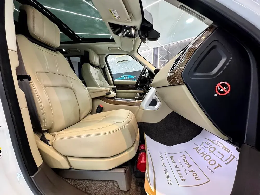 AUTOBIOGRAPHY RANGE ROVER VOGUE || GCC II FULLY LOADED || PERFECT CONDITION || ACCIDENT FREE - Image 18