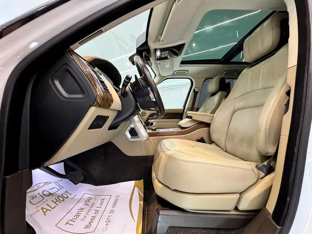 AUTOBIOGRAPHY RANGE ROVER VOGUE || GCC II FULLY LOADED || PERFECT CONDITION || ACCIDENT FREE - Image 19