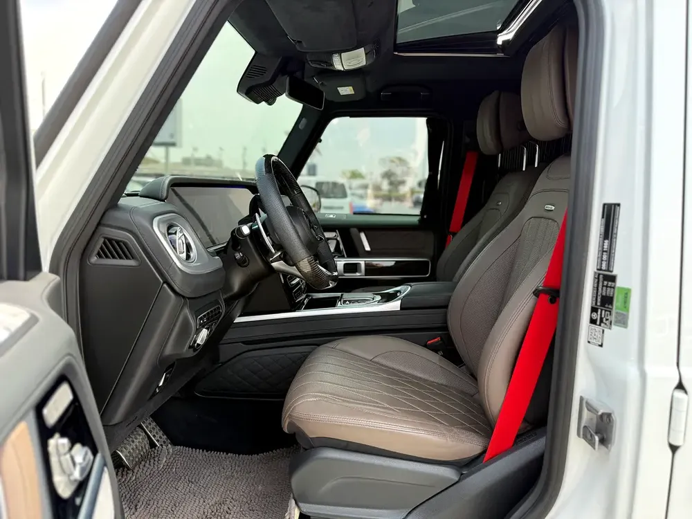 2024 Mercedes-Benz G-Class G 63 AMG - Korean Specs - Brand New - Image 11