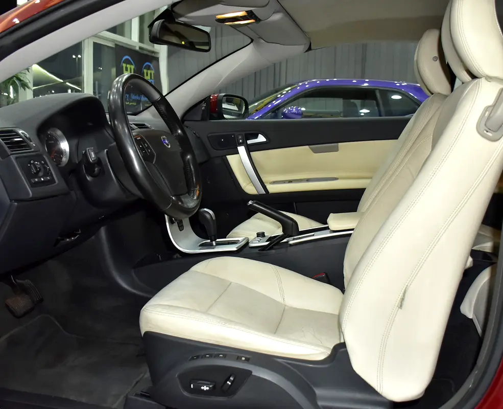 EXCELLENT DEAL for our Volvo C70 T5 ( 2011 Model ) in Red Color GCC Specs - Image 12