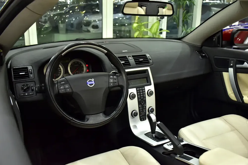 EXCELLENT DEAL for our Volvo C70 T5 ( 2011 Model ) in Red Color GCC Specs - Image 13