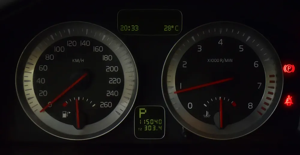 EXCELLENT DEAL for our Volvo C70 T5 ( 2011 Model ) in Red Color GCC Specs - Image 15