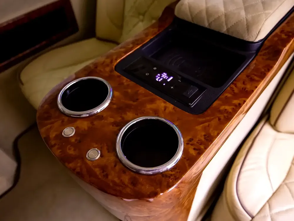2020 | Mercedes Benz | V250 Maybach | GCC Spec - Image 15