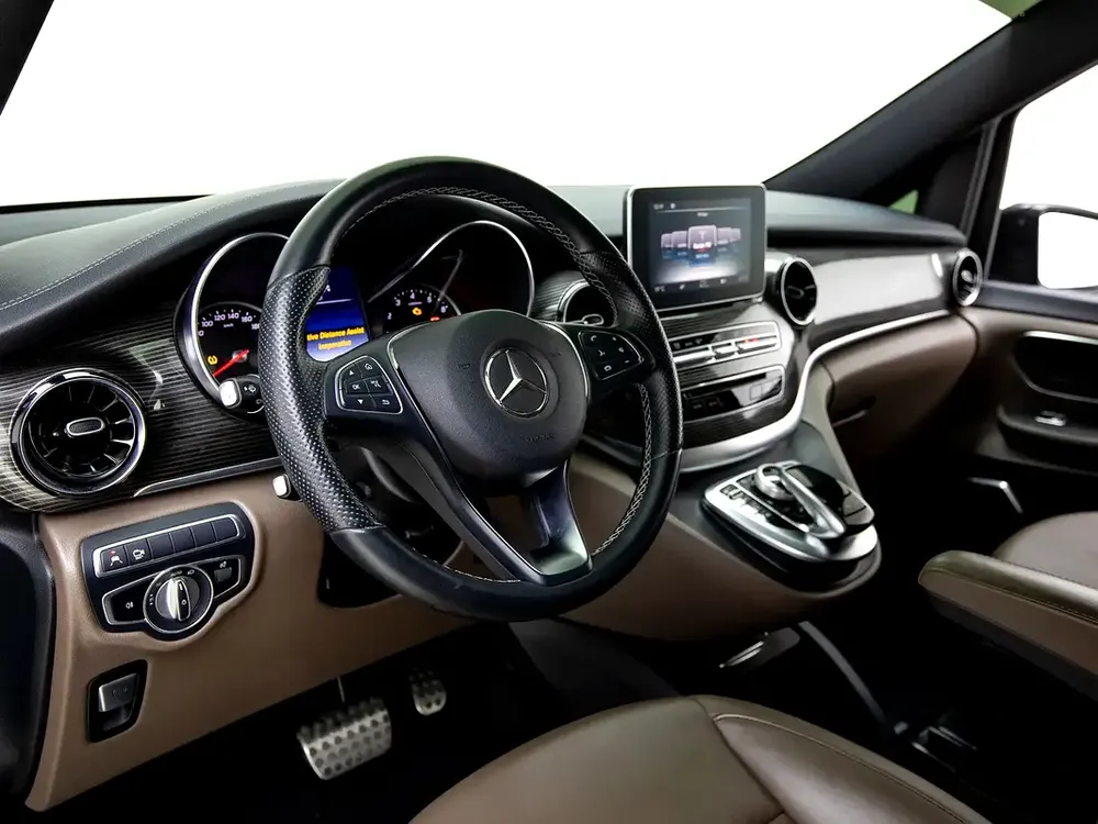 2020 | Mercedes Benz | V250 Maybach | GCC Spec - Image 8