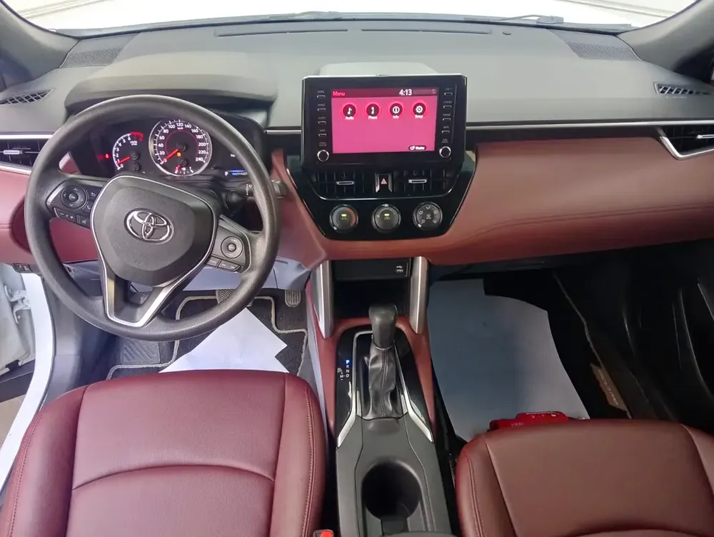 Toyota corolla cross 2023 gcc accident free FSH - Image 10