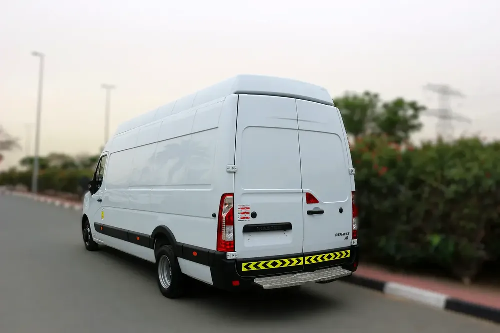 2025 Renault Master 2.3T Panel Van (L4H3) - GCC Specs - Image 14