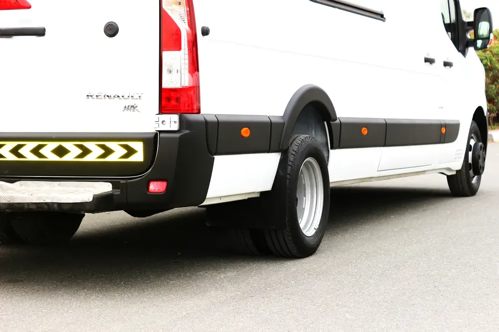 2025 Renault Master 2.3T Panel Van (L4H3) - GCC Specs - Image 7