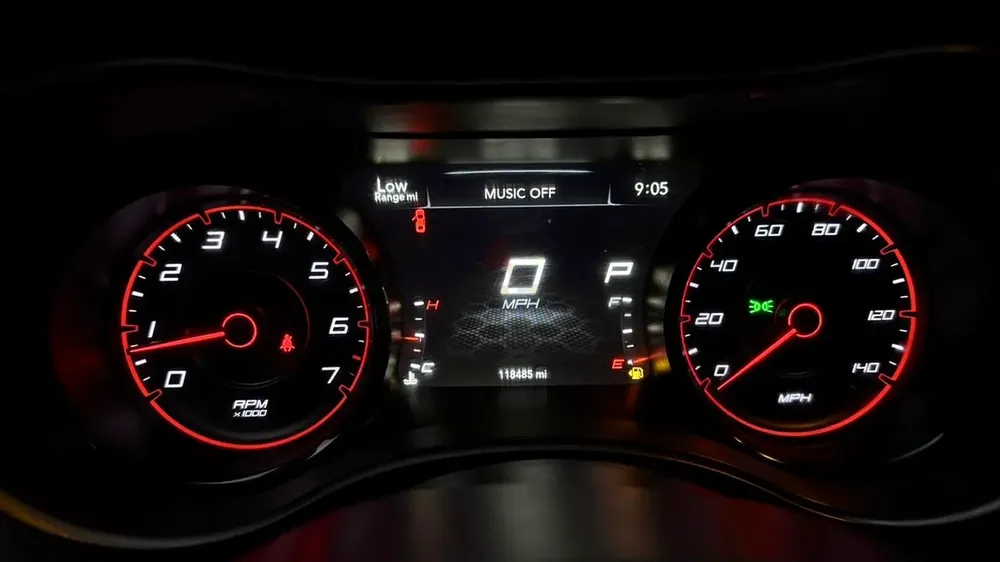 Dodge Charger SXT 2018 | American Specs | Well Maintained - Image 16