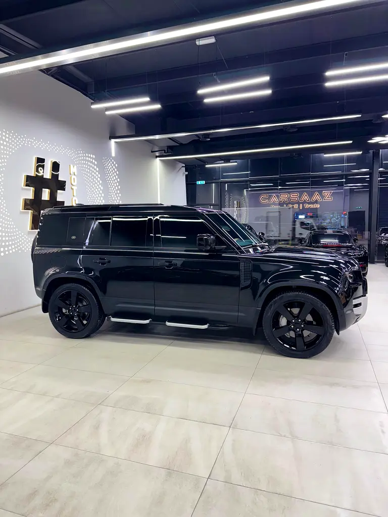 Defender V6 HSE - Image 13