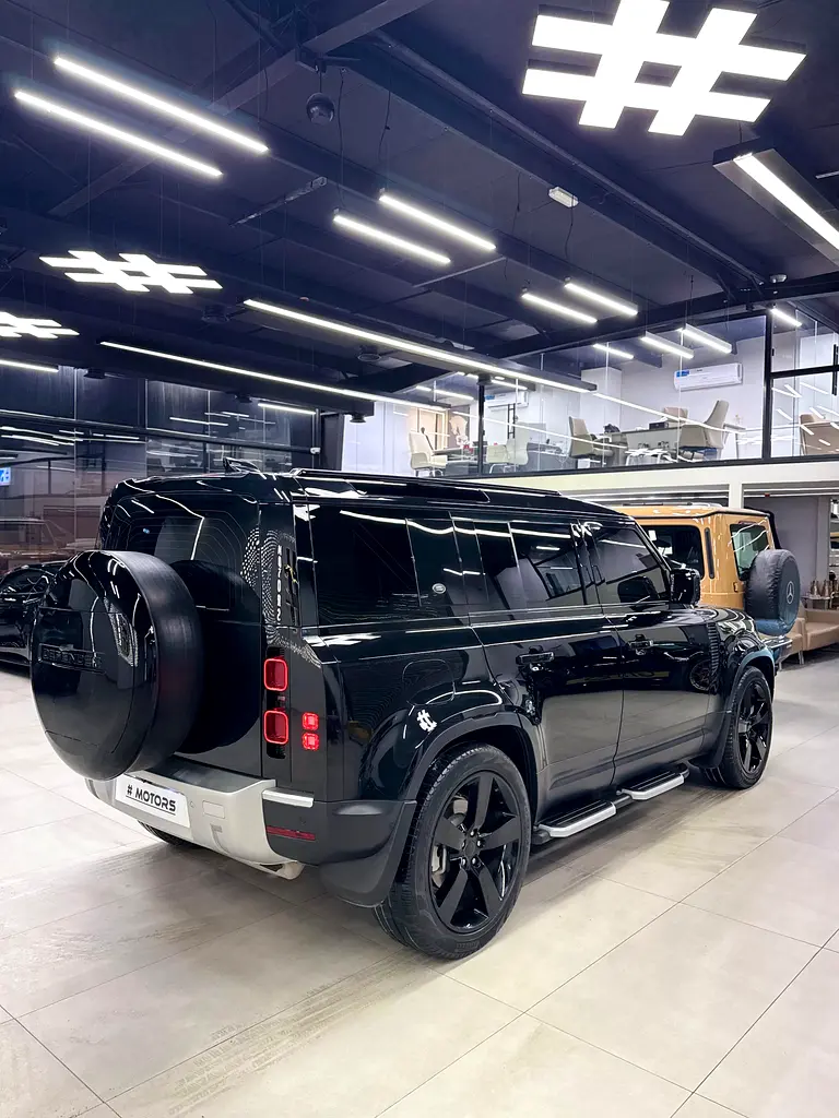 Defender V6 HSE - Image 17