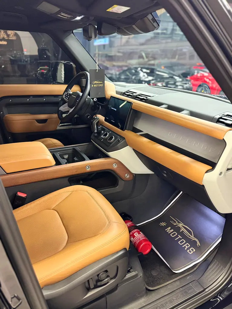 Defender V6 HSE - Image 4