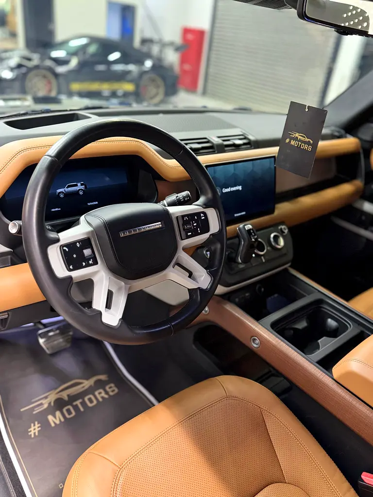 Defender V6 HSE - Image 8