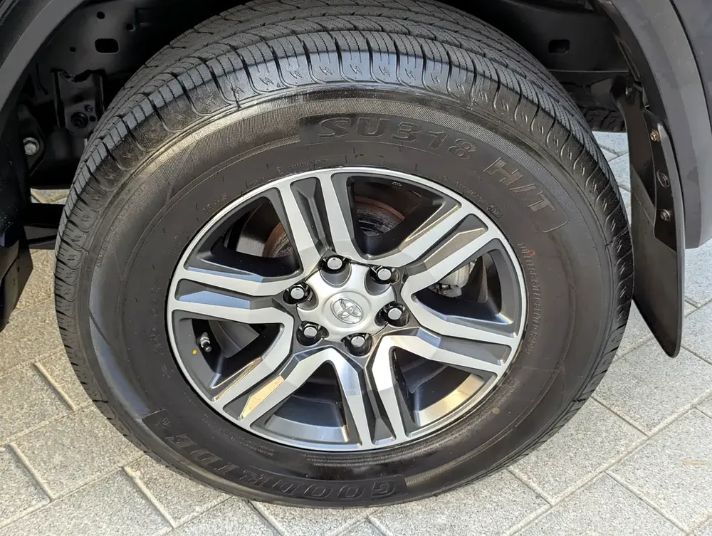 Toyota Fortuner | DIESEL |2023 | GCC Specs | Reliable Family SUV - Image 13