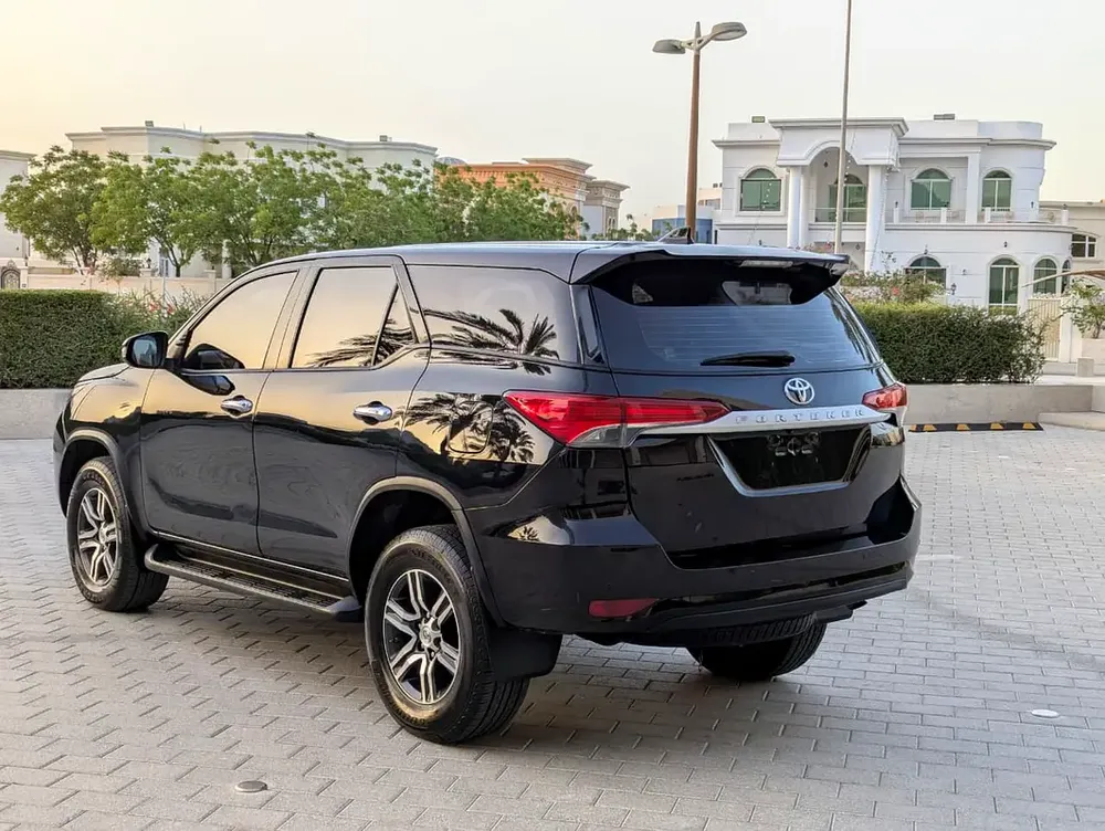 Toyota Fortuner | DIESEL |2023 | GCC Specs | Reliable Family SUV - Image 16