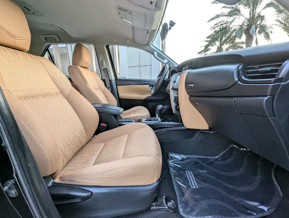 Toyota Fortuner | DIESEL |2023 | GCC Specs | Reliable Family SUV - Image 6
