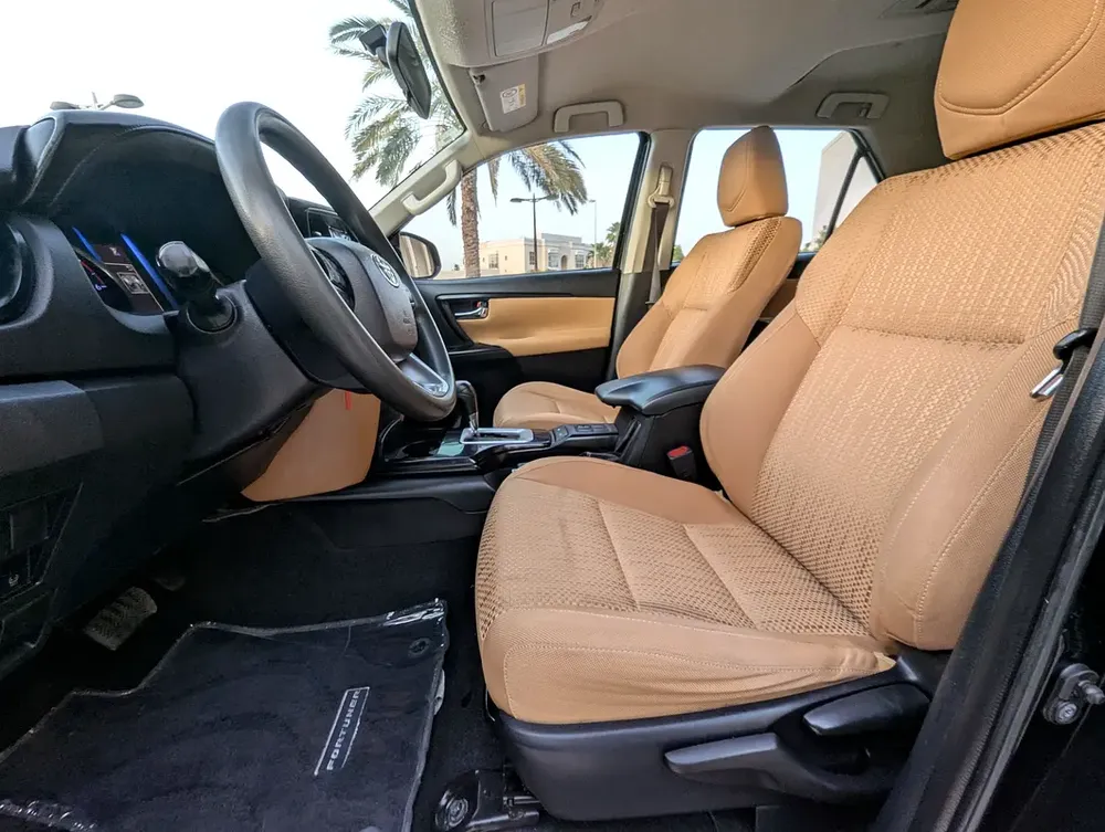 Toyota Fortuner | DIESEL |2023 | GCC Specs | Reliable Family SUV - Image 7
