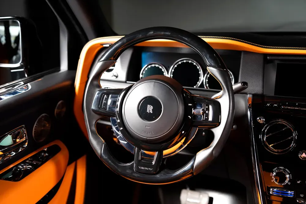 2020 I ROLLS ROYCE I CULLINAN I MANSORY KIT I TWO TONE INTERIOR I FULLY LOADED I IMMACULATE CAR - Image 15