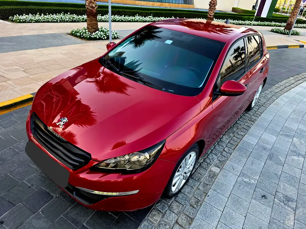 Peugeot 308 Turbo Allure 1600 CC 2016 | GCC Specs | Low Mileage | New Condition - Image 12