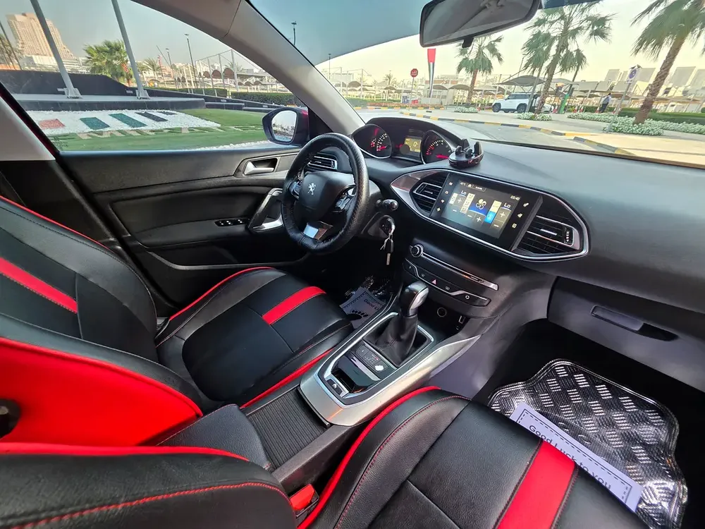 Peugeot 308 Turbo Allure 1600 CC 2016 | GCC Specs | Low Mileage | New Condition - Image 7