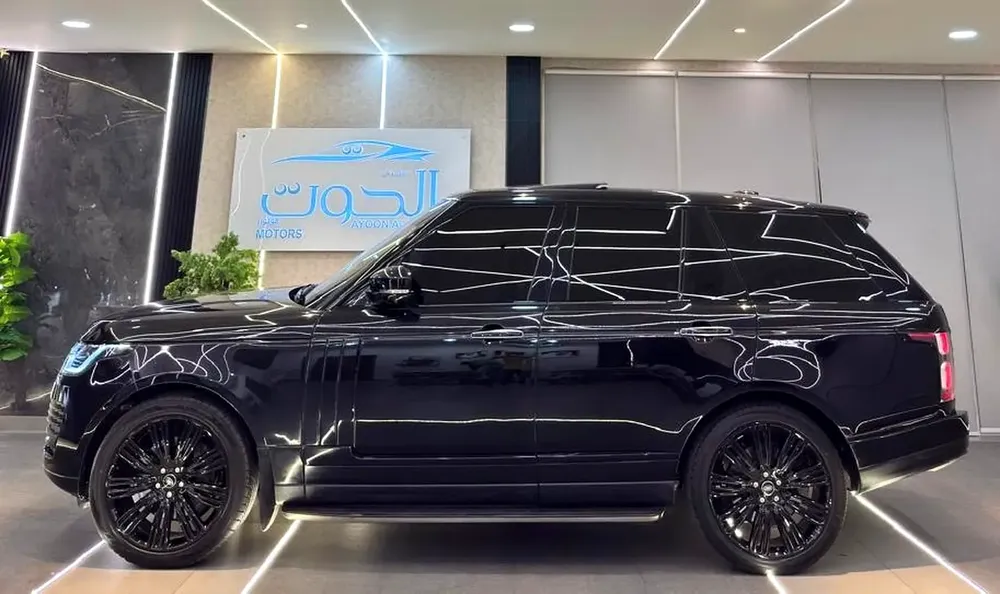AUTOBIOGRAPHY 2021 FACELIFT || RANGE ROVER VOGUE V8 || TOP RANGE || GCC || VERY NEAT || PANORAMIC - Image 10