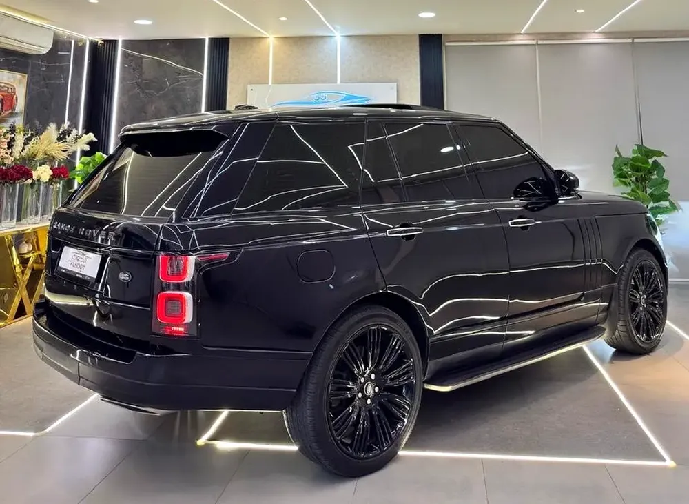 AUTOBIOGRAPHY 2021 FACELIFT || RANGE ROVER VOGUE V8 || TOP RANGE || GCC || VERY NEAT || PANORAMIC - Image 12