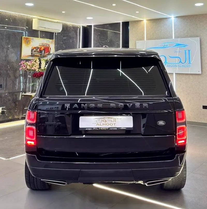 AUTOBIOGRAPHY 2021 FACELIFT || RANGE ROVER VOGUE V8 || TOP RANGE || GCC || VERY NEAT || PANORAMIC - Image 6