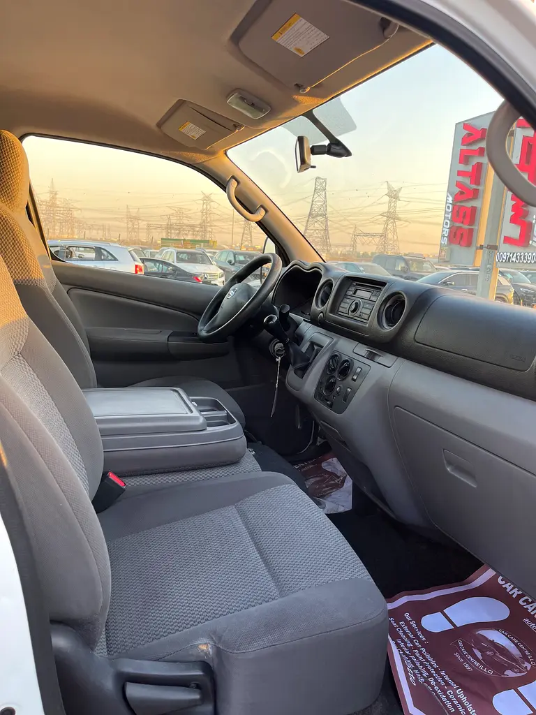 NISSAN URVAN 2020 6 SEATS CARGO VAN GCC SPECS - Image 11