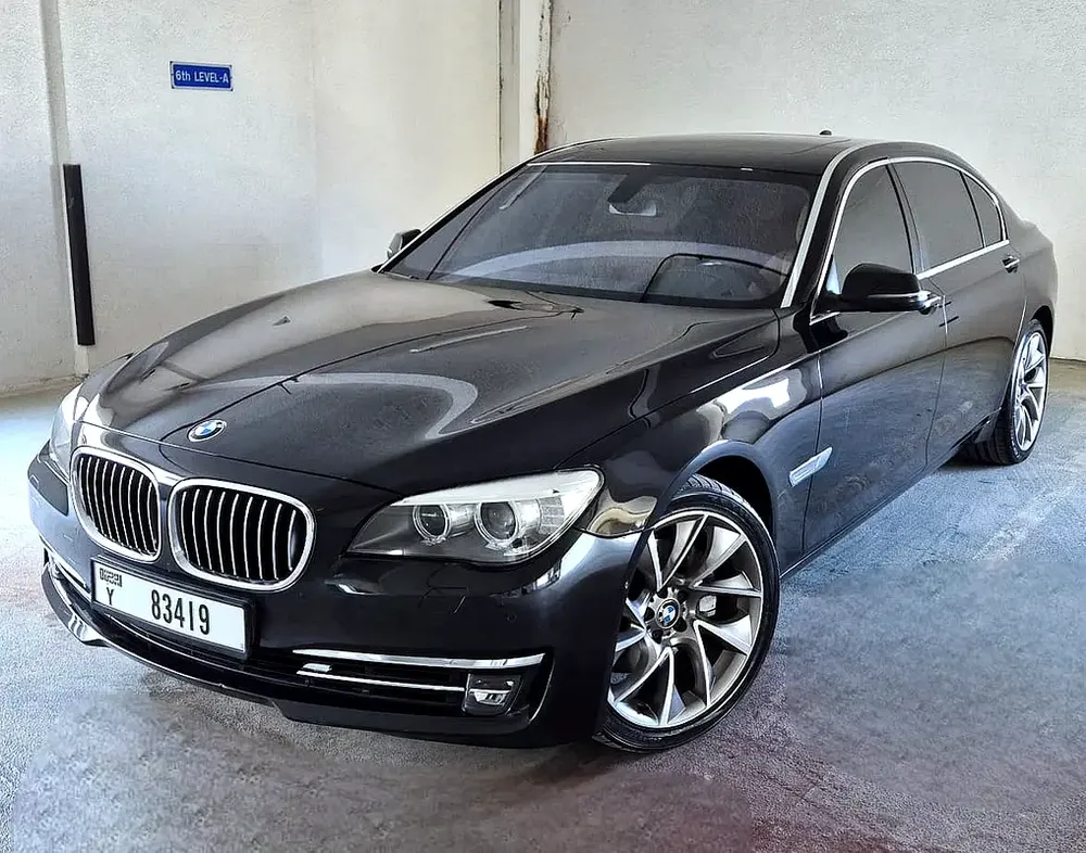 BEST !!! VERY LOW KMS BMW 740LI GCC !!! - Image 19